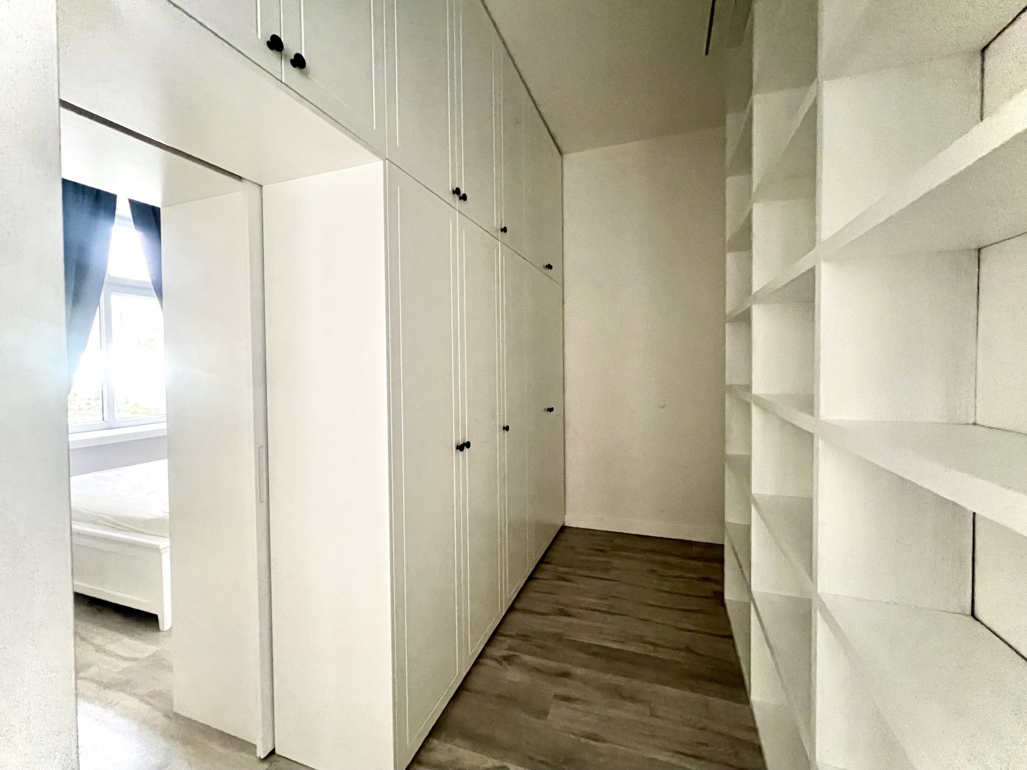 Kazimierz – 2-pokojowe mieszkanie 52 m² z oddzielną kuchnią i ogródkiem