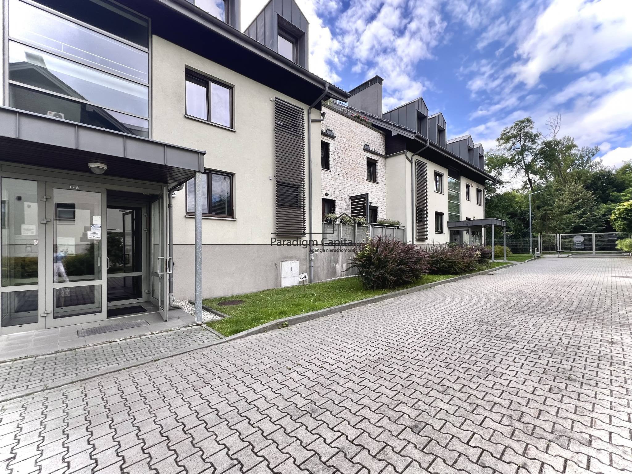 KAMERALNE 2 POKOJE | BALKON 10 m² | GARAŻ | ZIELEŃ I CISZA