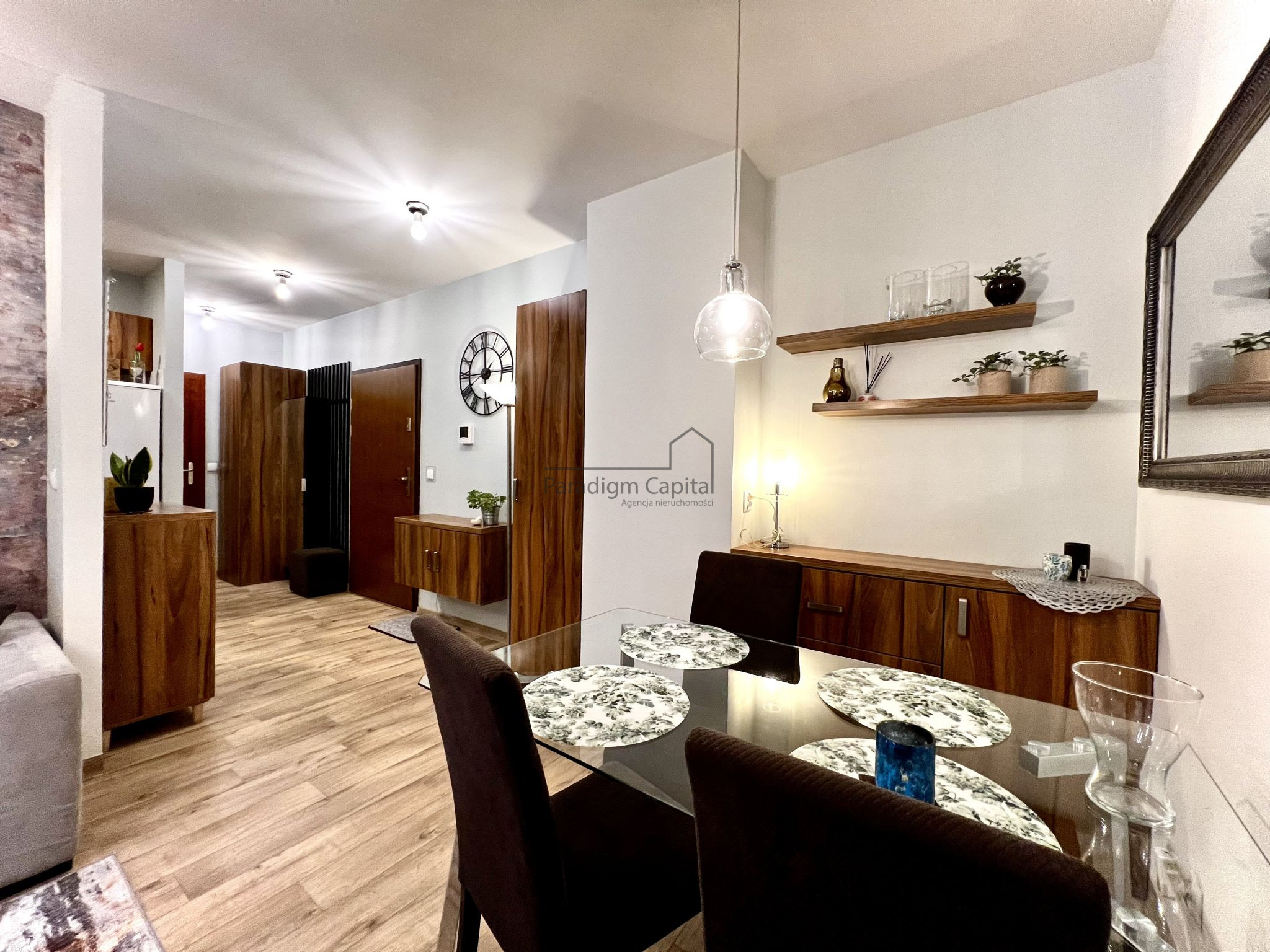 APARTAMENT 3 POKOJE | KLIMATYZACJA | GARAŻ | PODGÓRZE