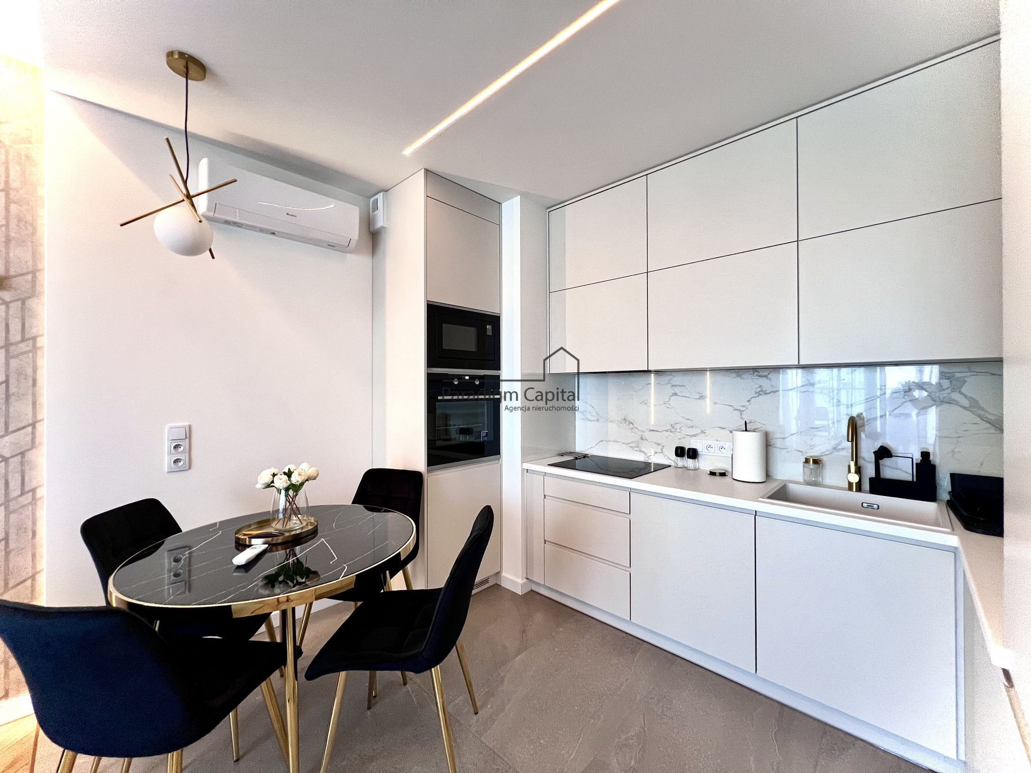 PIERWSZY NAJEM – 2 POKOJE, KLIMATYZACJA, DUŻY TARAS – CIESZYŃSKA 9, KROWODRZA