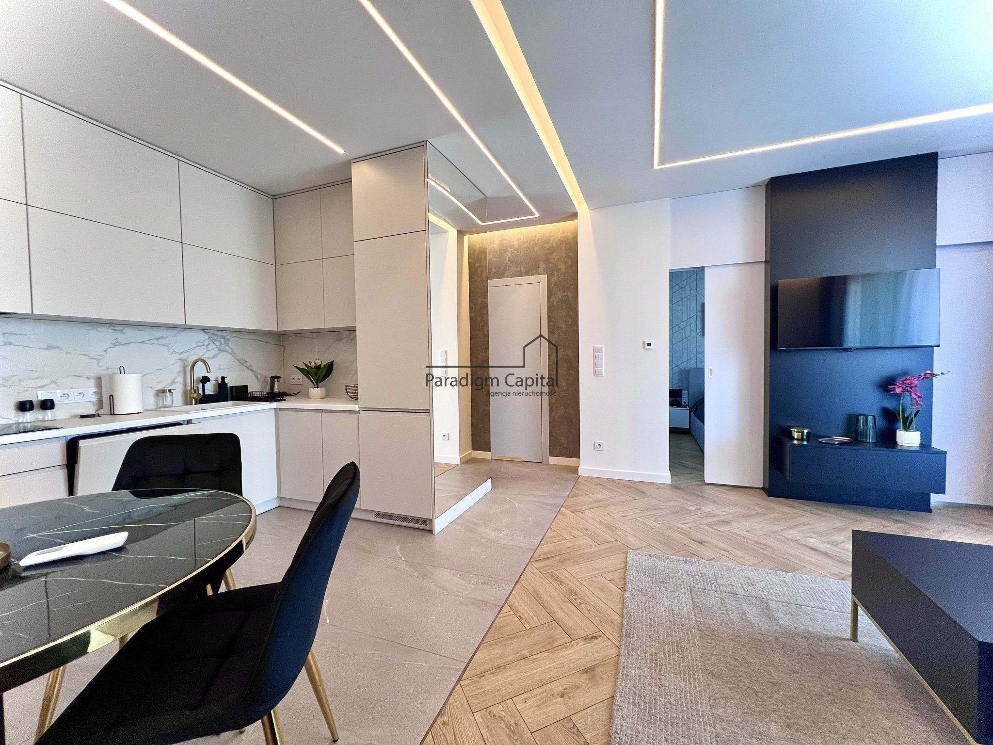 PIERWSZY NAJEM – 2 POKOJE, KLIMATYZACJA, DUŻY TARAS – CIESZYŃSKA 9, KROWODRZA