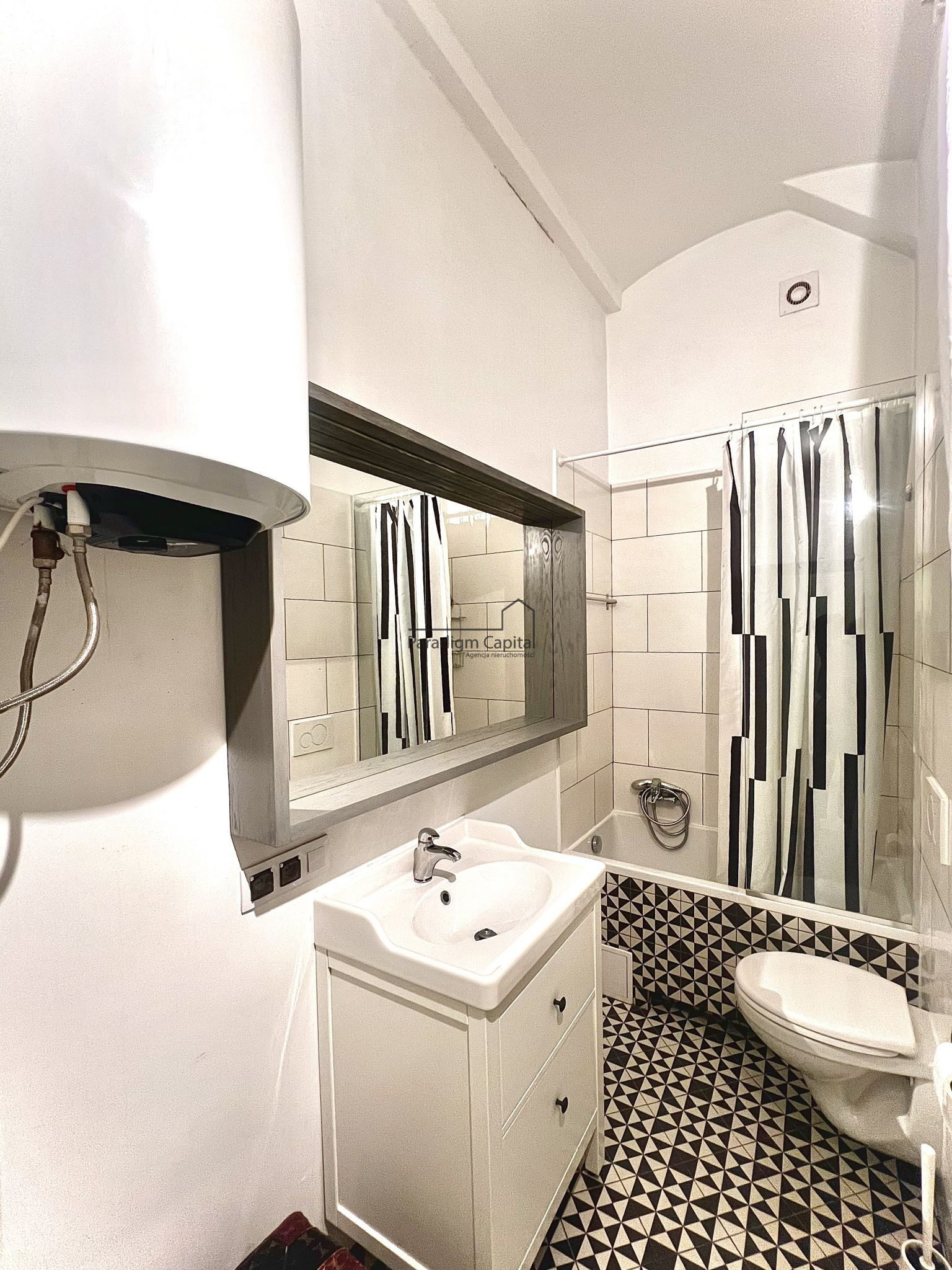 Kazimierz – 2-pokojowe mieszkanie 52 m² z oddzielną kuchnią i ogródkiem