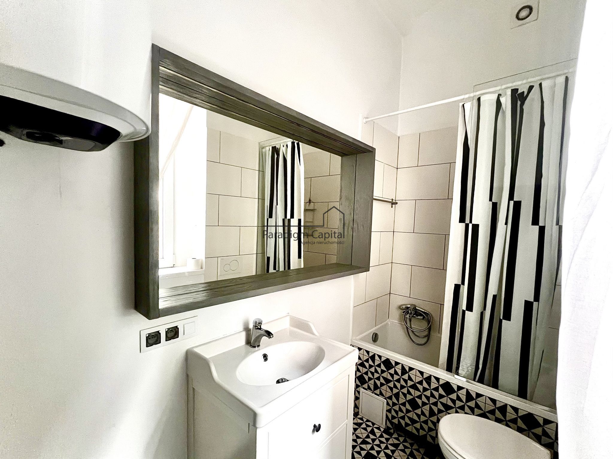 Kazimierz – 2-pokojowe mieszkanie 52 m² z oddzielną kuchnią i ogródkiem