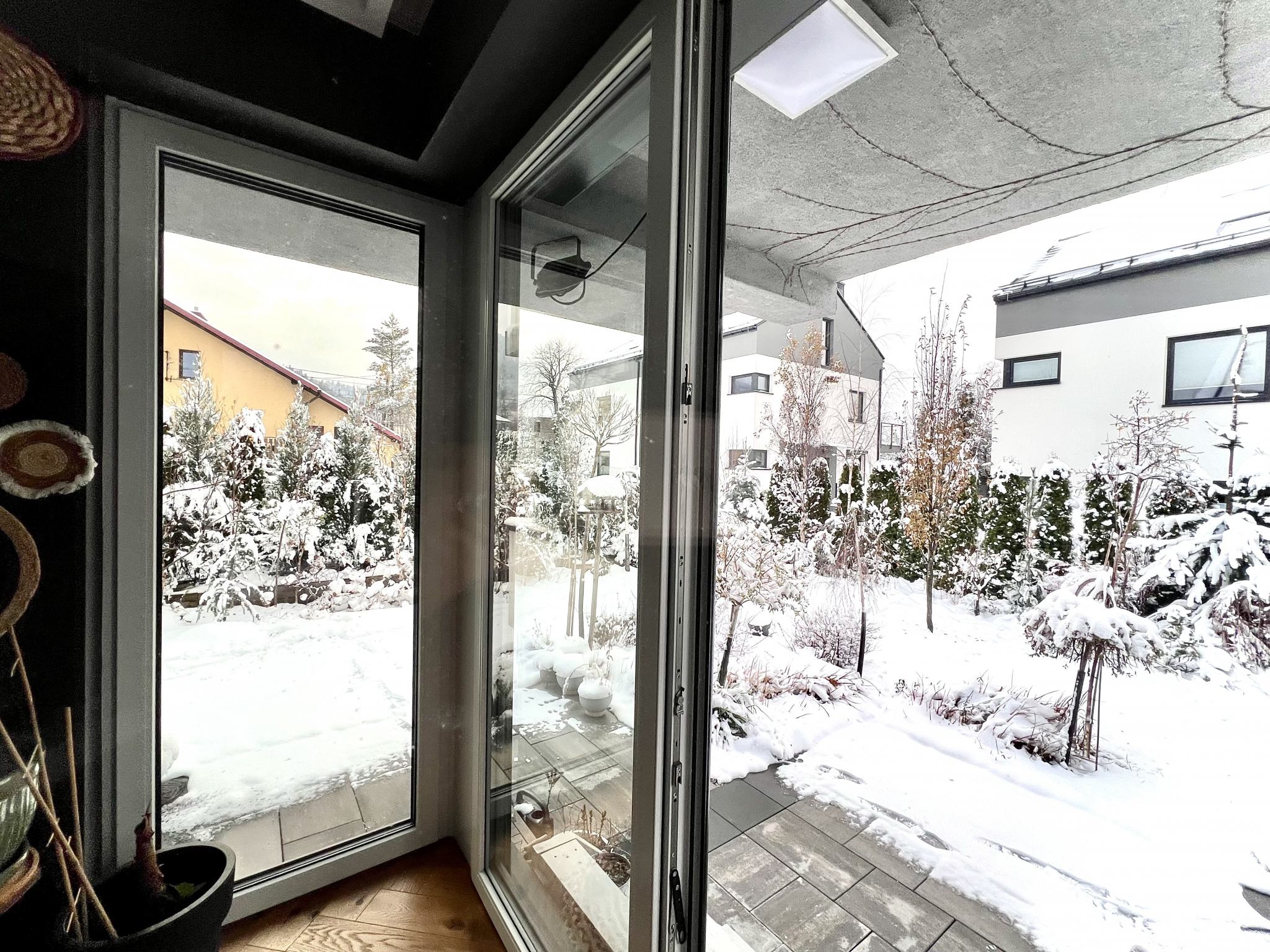 APARTAMENT Z PRYWATNYM OGRODEM, GARAŻEM I 3 MIEJSCAMI – BIELSKO-BIAŁA / KOZY