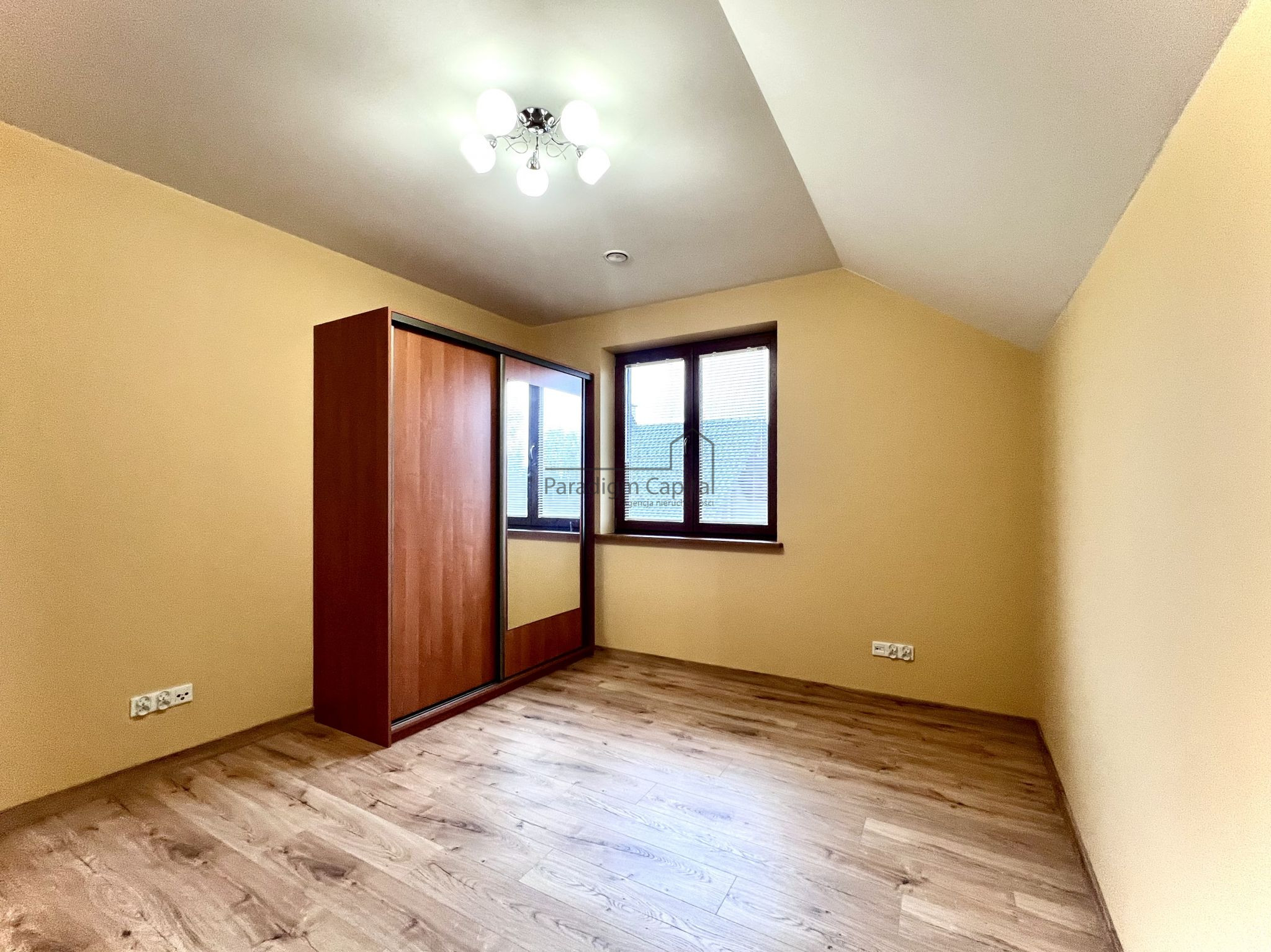 KOMFORTOWY DOM DLA RODZINY | OGRÓD + TARAS 40 m² | 15 MIN DO KRAKOWA | GARAŻ