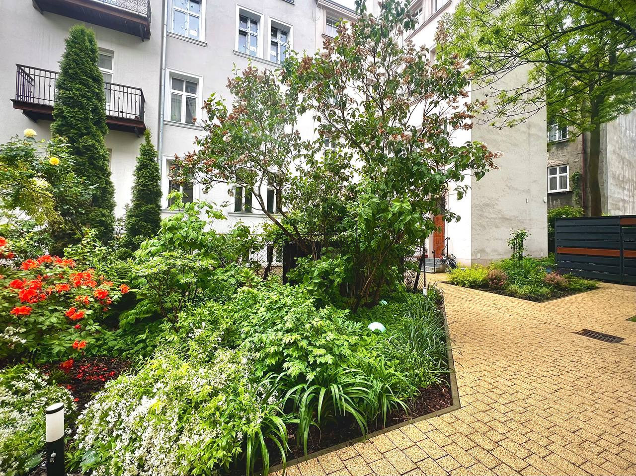 Kazimierz – 2-pokojowe mieszkanie 52 m² z oddzielną kuchnią i ogródkiem