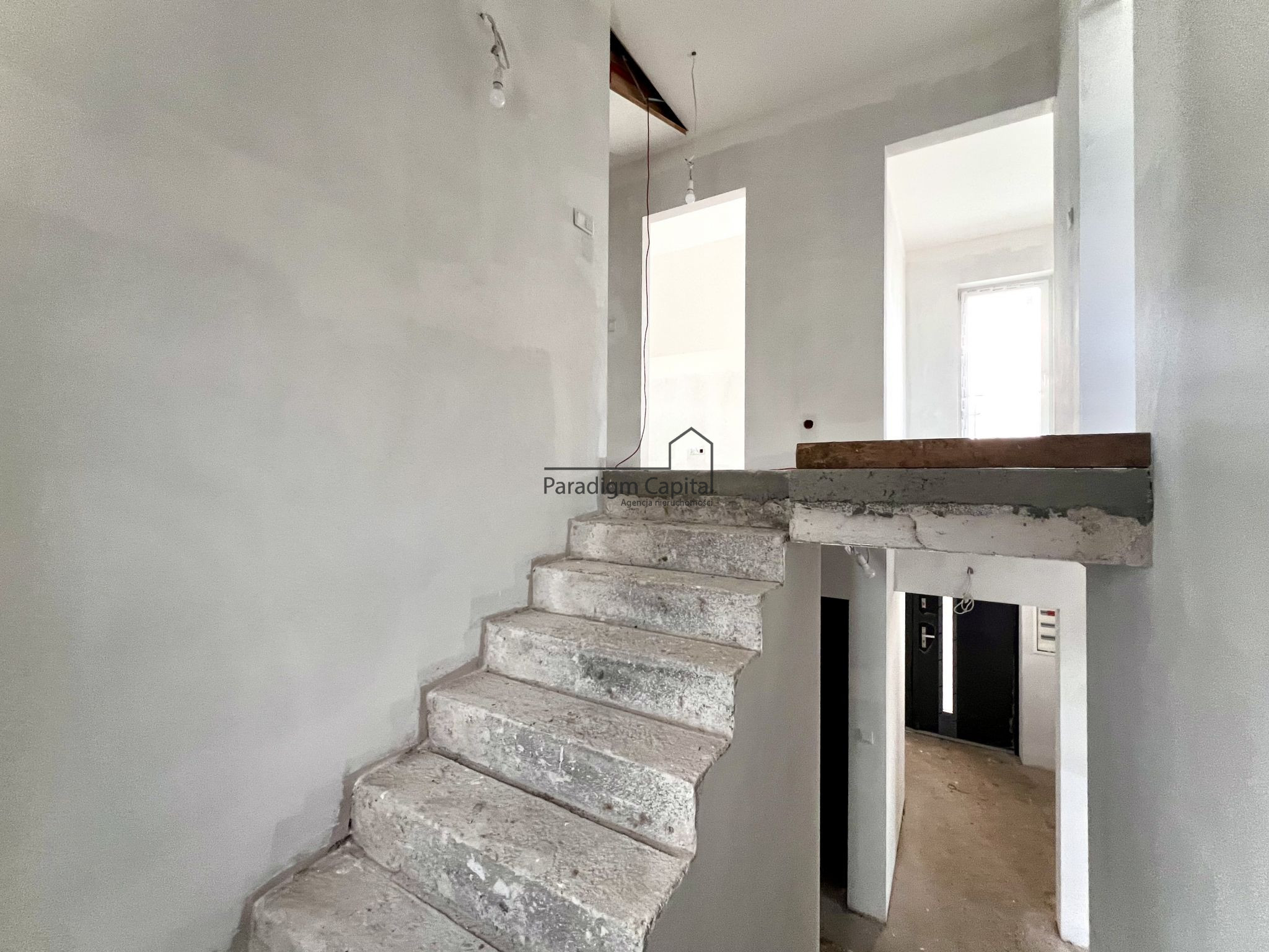 DOM WOLNOSTOJĄCY 118 m² – DZIAŁKA 875 m² – KRAKÓW NOWA HUTA WOLICA