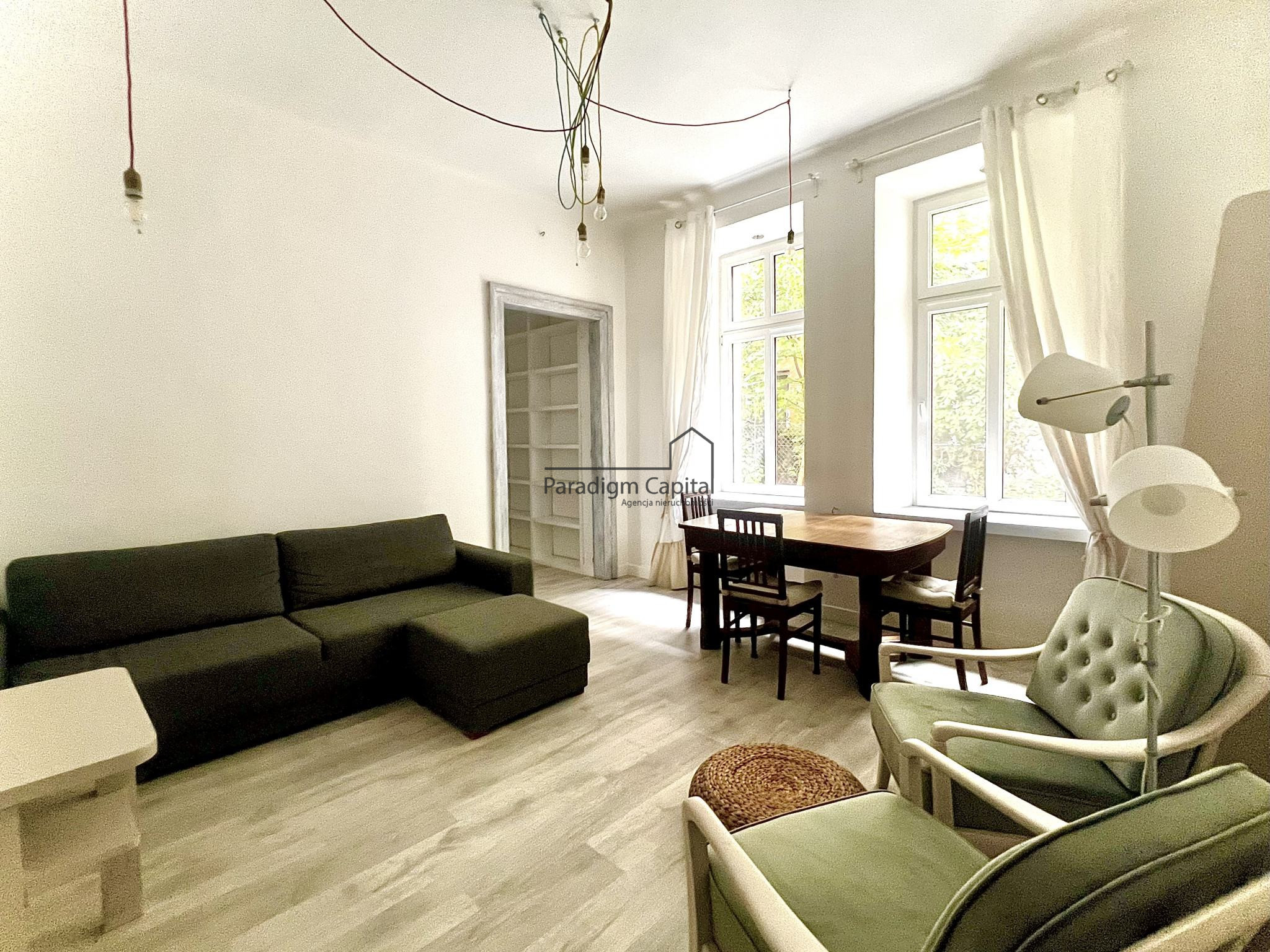 Kazimierz – 2-pokojowe mieszkanie 52 m² z oddzielną kuchnią i ogródkiem