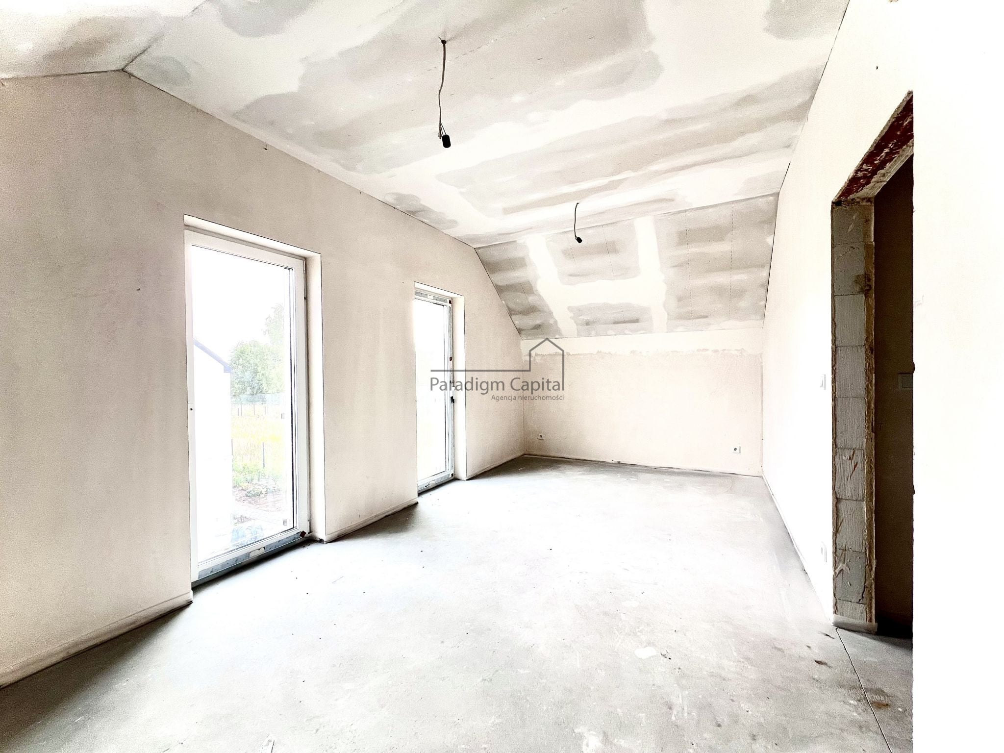 Ostatni Dom Wolnostojący 140 m² – Mników, Blisko Krakowa