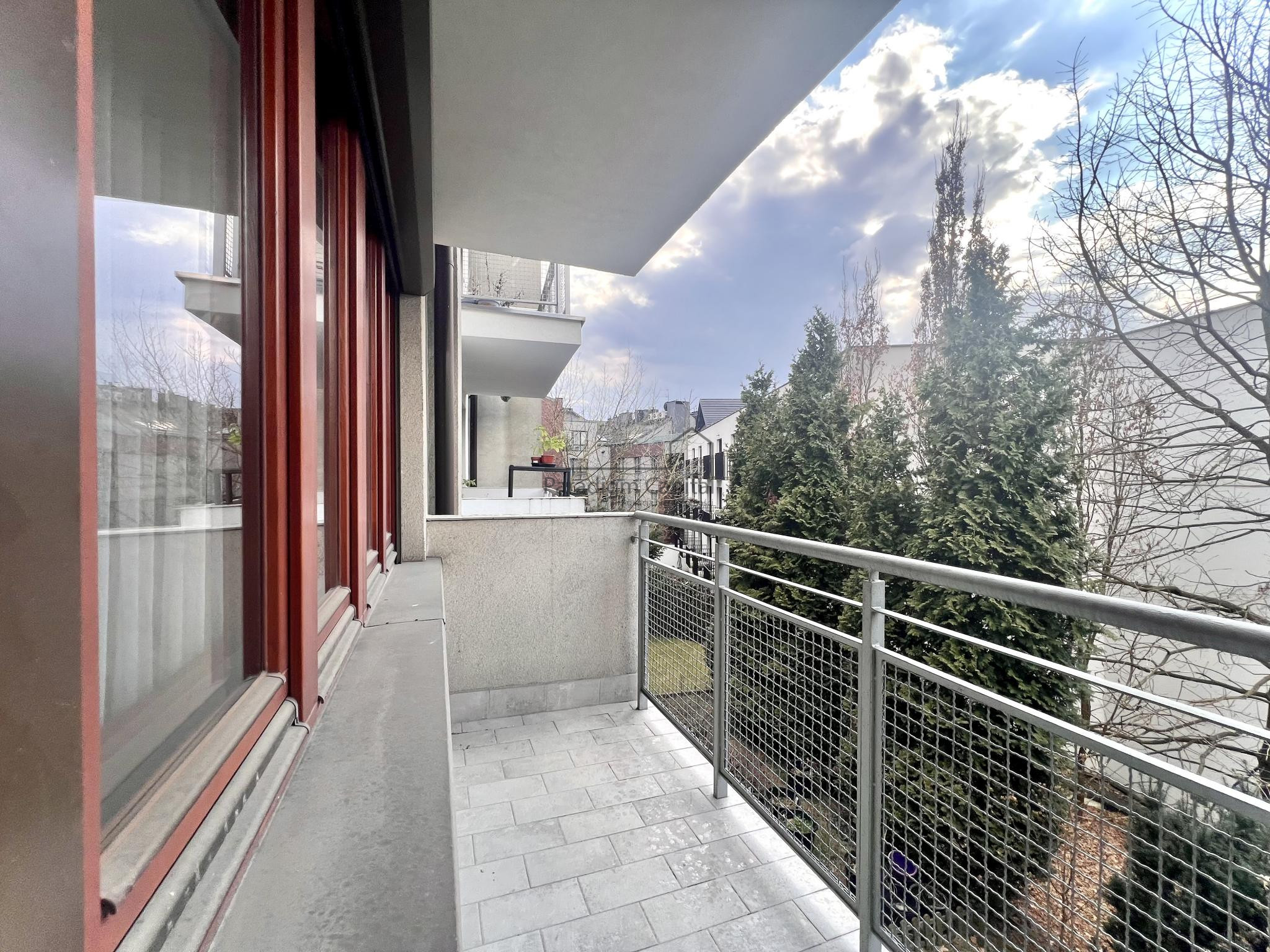 Dom 125 m² na wynajem – Kraków Podgórze – garaż, ogródek