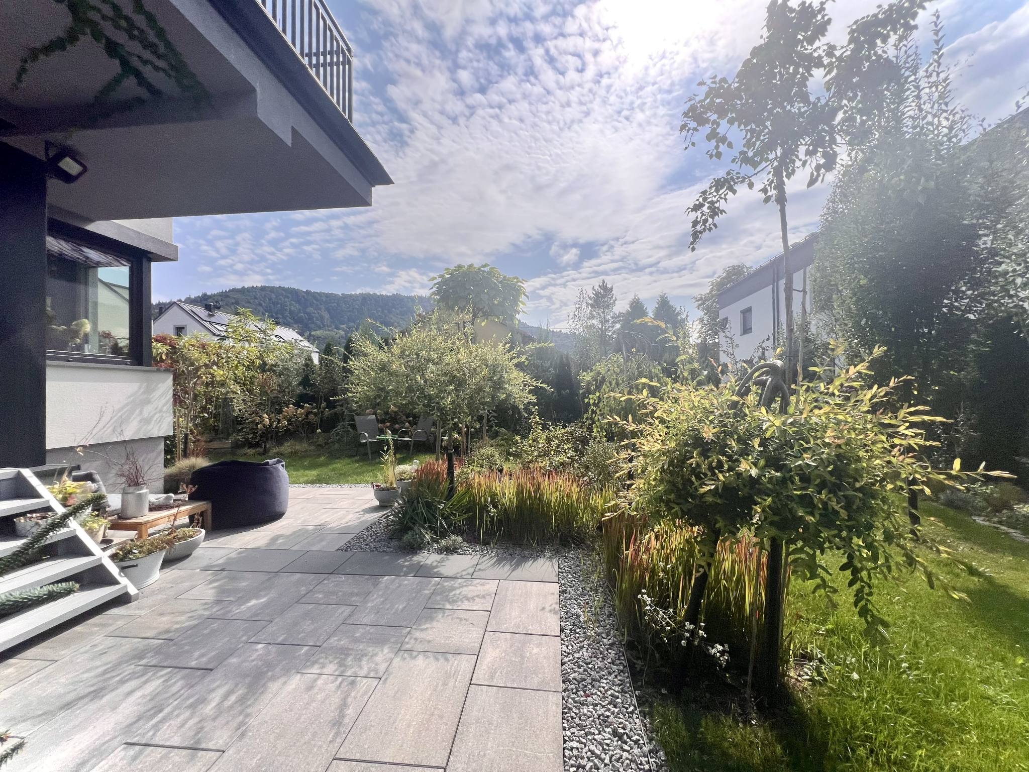 APARTAMENT Z PRYWATNYM OGRODEM, GARAŻEM I 3 MIEJSCAMI – BIELSKO-BIAŁA / KOZY