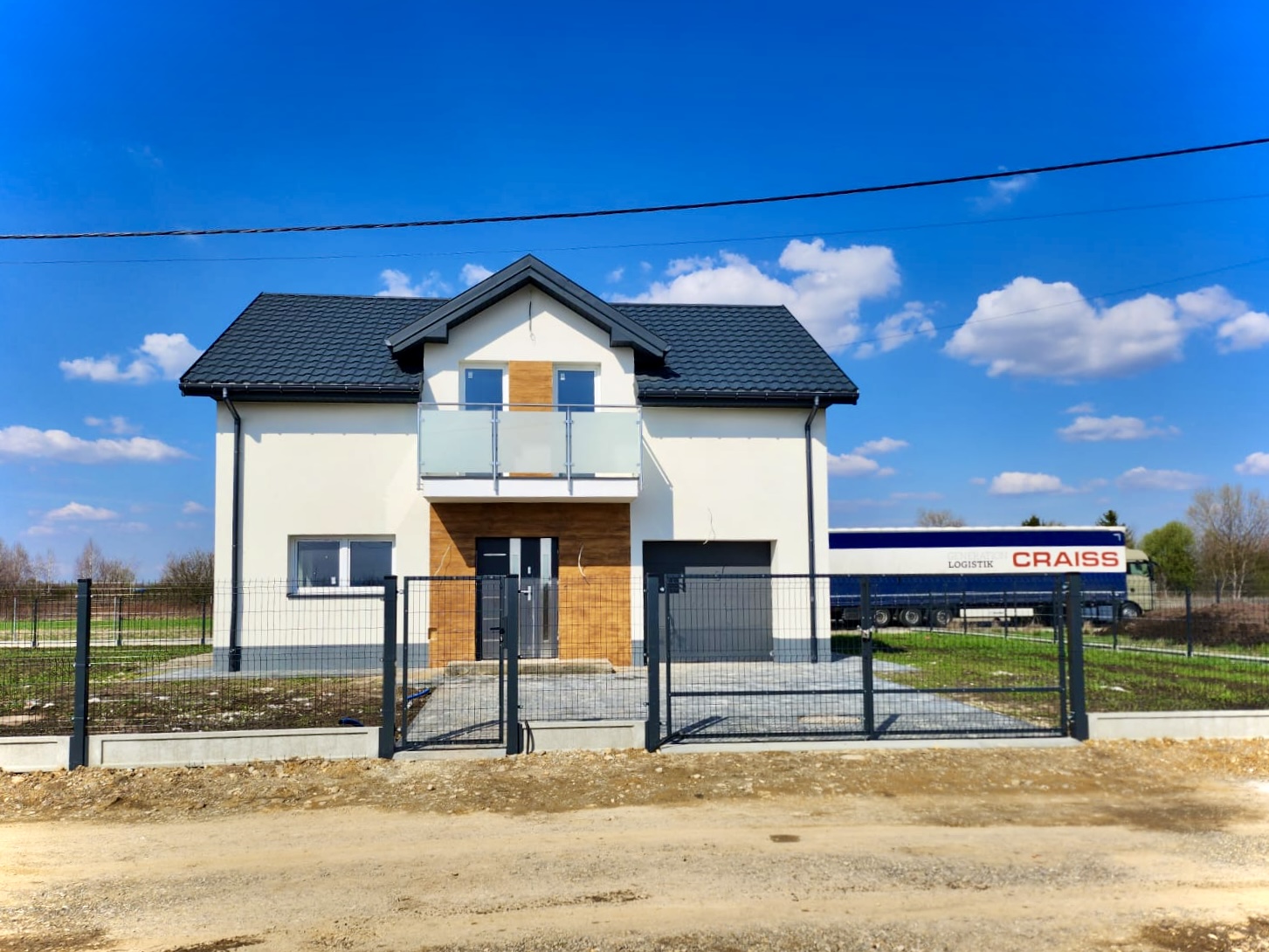 DOM WOLNOSTOJĄCY 118 m² – DZIAŁKA 875 m² – KRAKÓW NOWA HUTA WOLICA