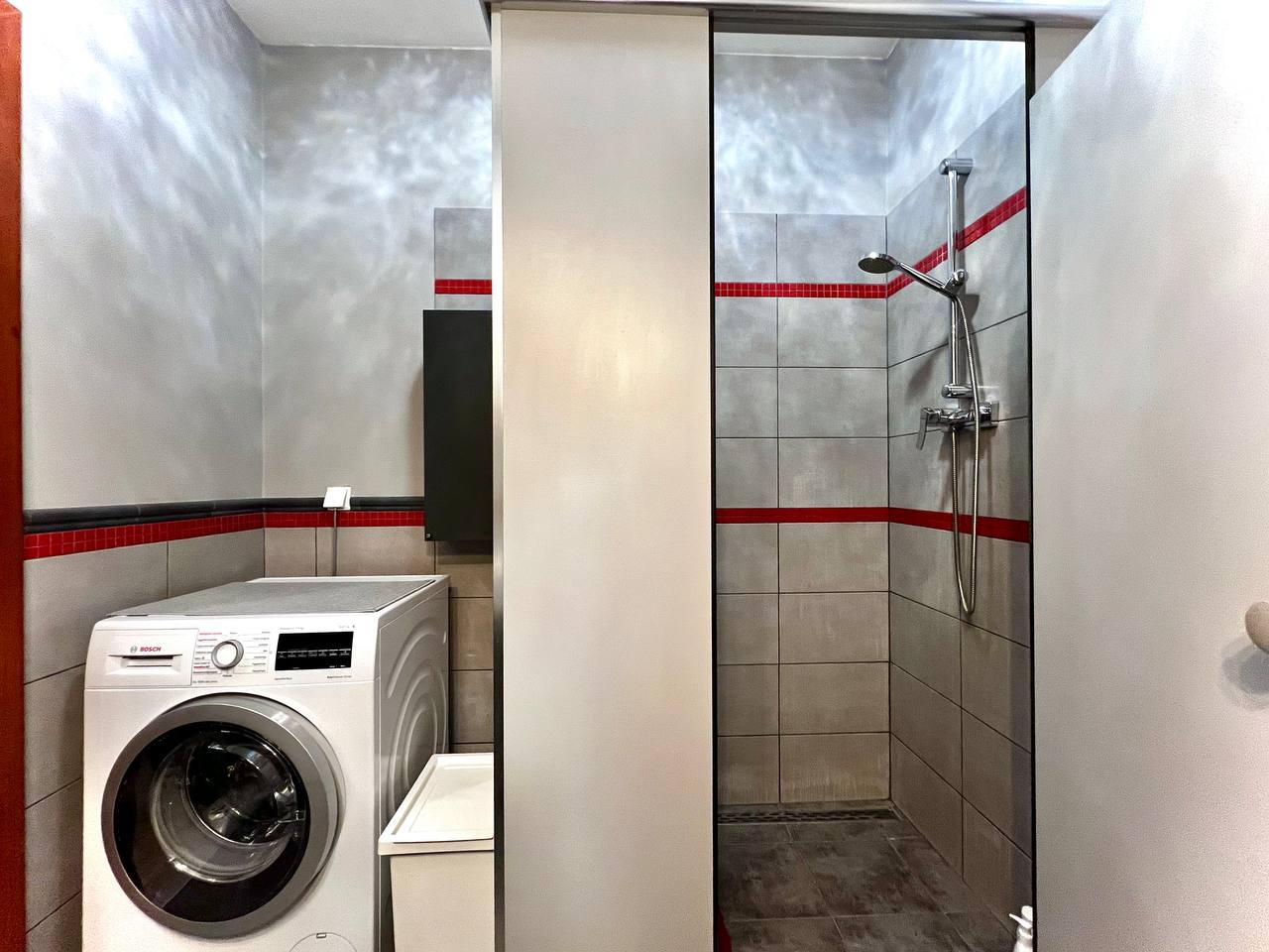 APARTAMENT 3 POKOJE | KLIMATYZACJA | GARAŻ | PODGÓRZE