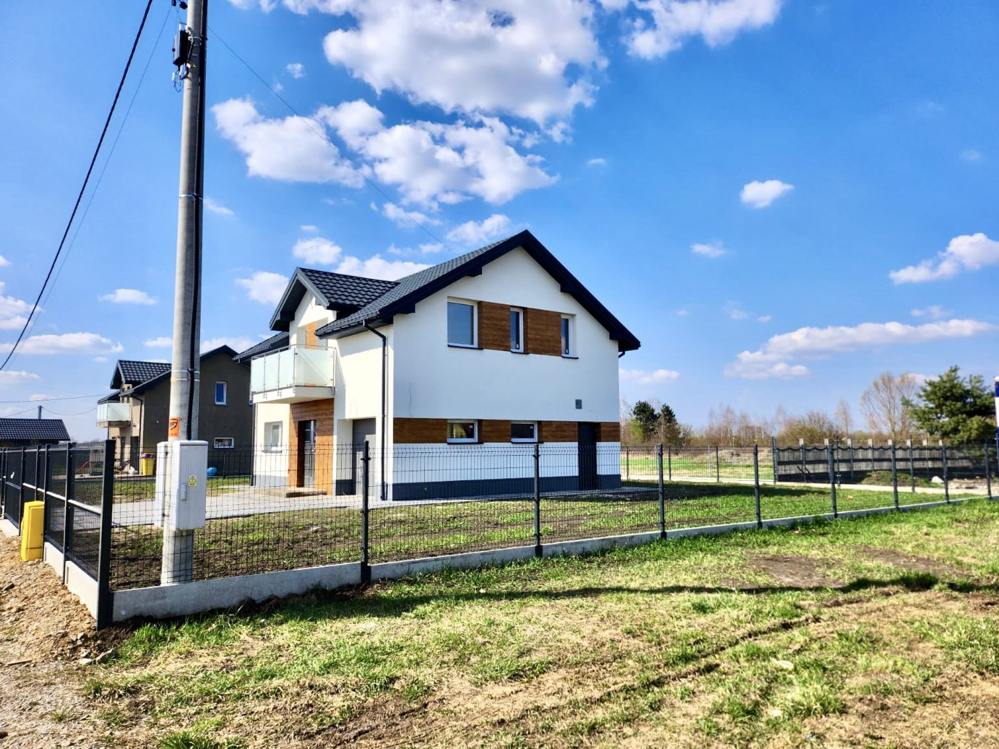 DOM WOLNOSTOJĄCY 118 m² – DZIAŁKA 875 m² – KRAKÓW NOWA HUTA WOLICA