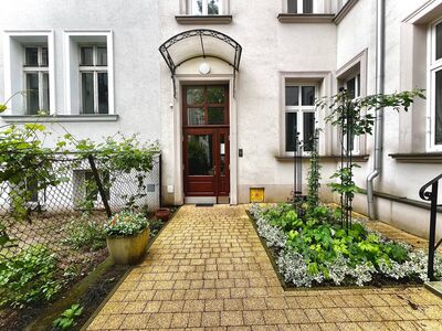 Kazimierz – 2-pokojowe mieszkanie 52 m² z oddzielną kuchnią, Starowiślna ogród