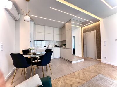 PIERWSZY NAJEM – 2 POKOJE, KLIMATYZACJA, DUŻY TARAS – CIESZYŃSKA 9, KROWODRZA