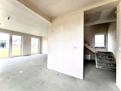 OSTATNI DOM WOLNOSTOJĄCY 140 m² – MNIKÓW, BLISKO KRAKOWA, POMPA CIEPŁA