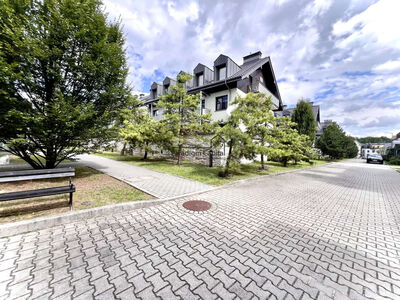 Wyjątkowe, kameralne mieszkanie z balkonem 10 m² – Kraków, zieleń, cisza