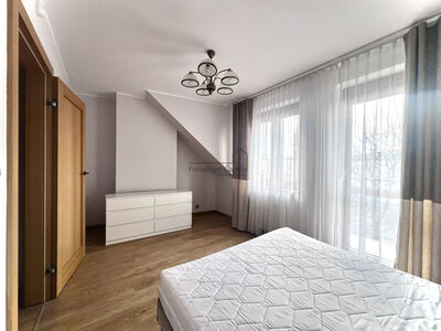 Dom 125 m² na wynajem – Kraków Podgórze – garaż, ogródek