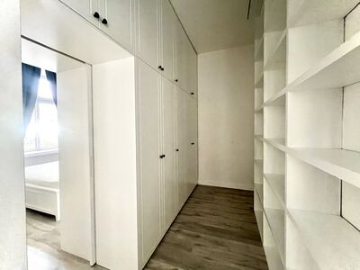 Kazimierz – 2-pokojowe mieszkanie 52 m² z oddzielną kuchnią, Starowiślna ogród