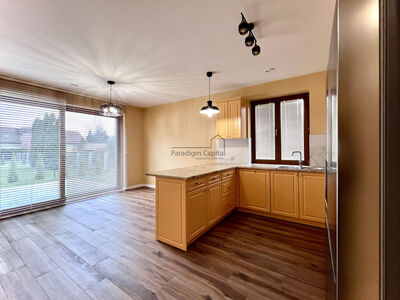 KOMFORTOWY DOM DLA RODZINY | OGRÓD + TARAS 40 m² | 15 MIN DO KRAKOWA | GARAŻ