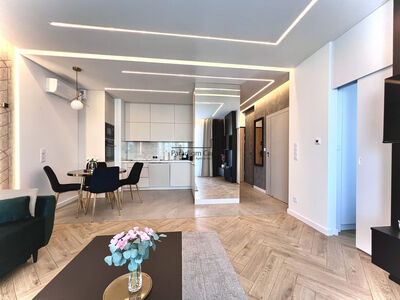 PIERWSZY NAJEM – 2 POKOJE, KLIMATYZACJA, DUŻY TARAS – CIESZYŃSKA 9, KROWODRZA